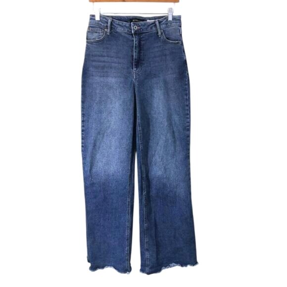 BCBG Generation High Waist Wide Leg Junior Jeans Medium Wash Size 9/29 - Picture 1 of 9